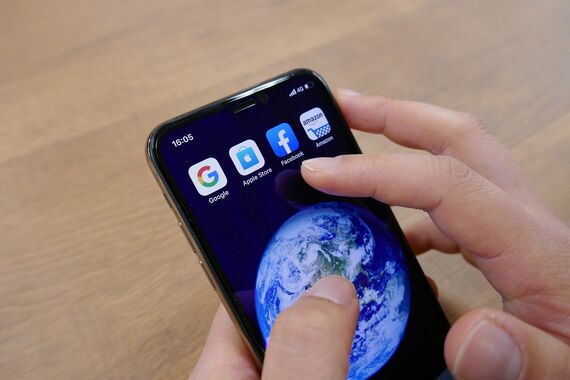 iPhoneに搭載されているアプリストア「App Store」