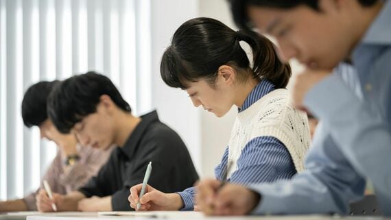 試験 勉強 男女
